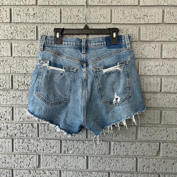 Abercrombie & Fitch High Rise Mom Shorts Size 28 Distressed Denim Shorts - Picture 5 of 6
